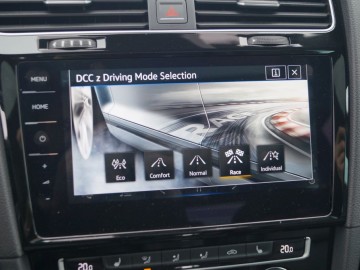 Volkswagen Golf R 2,0 TSI 310 KM DSG7 4Motion &ndash; Więcej Golfa w Golfie